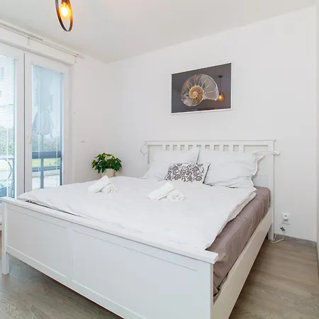 Apartment Karolina - 4kk, Garden Terrace, Free Parking *