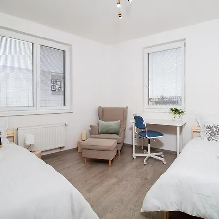 Karolina - 4kk, Garden Terrace, Free Parking Apartment Ostrava