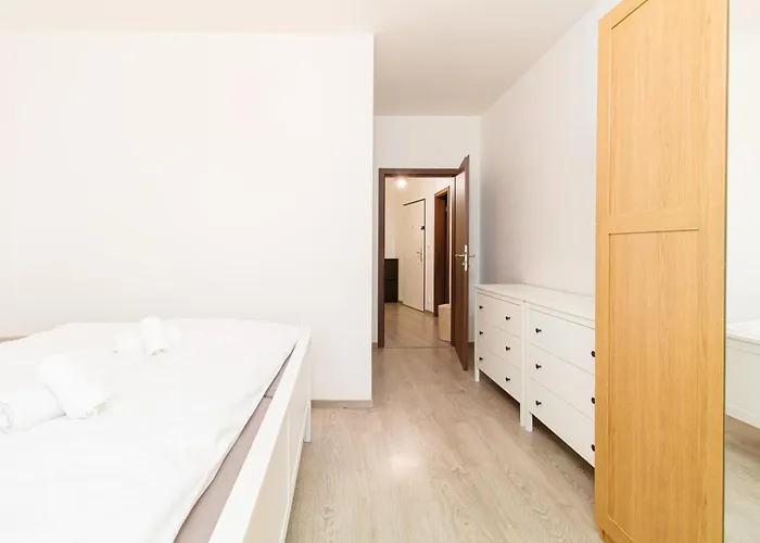 Karolina - 4kk, Garden Terrace, Free Parking 公寓
