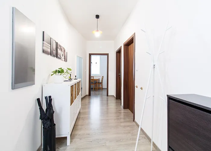 Karolina - 4kk, Garden Terrace, Free Parking * 俄斯特拉发