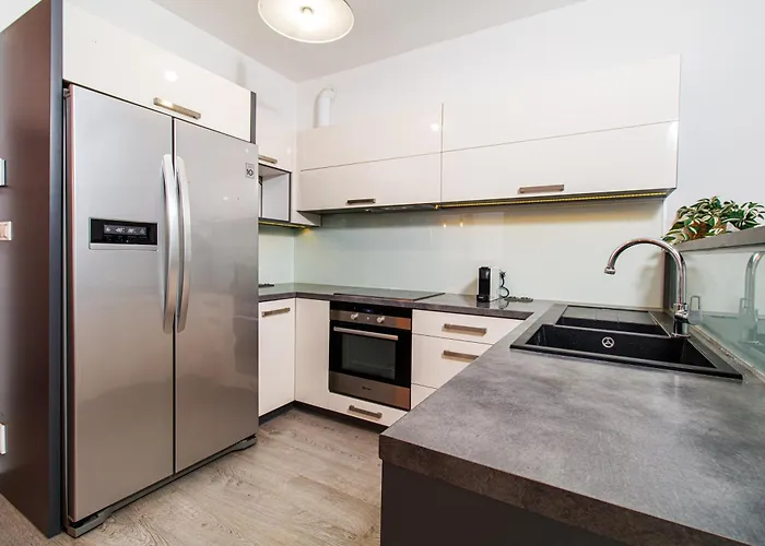 Karolina - 4kk, Garden Terrace, Free Parking 公寓